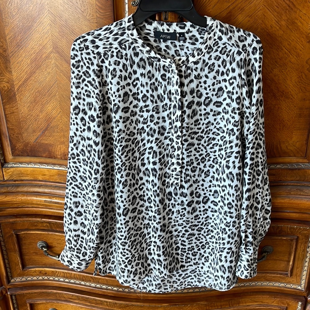 Apartment nine gray black and white leopard print blouse
